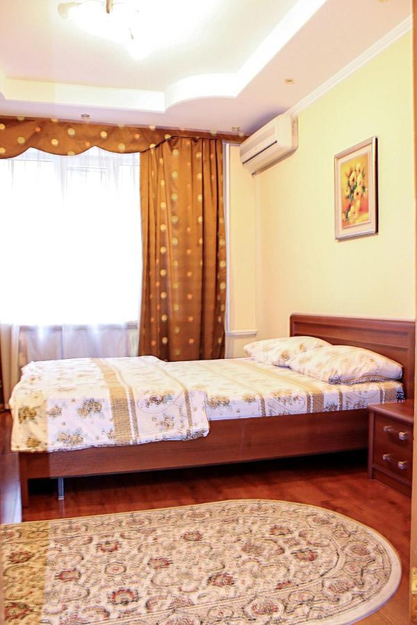 Ferienwohnung Tolebaeva 65 Almaty Exterior foto